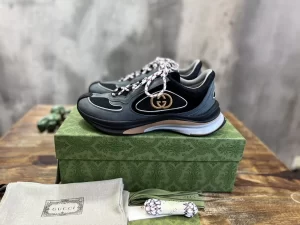 GUCCI RUN TRAINER SNEAKERS IN BLACK AND GREY – GC159