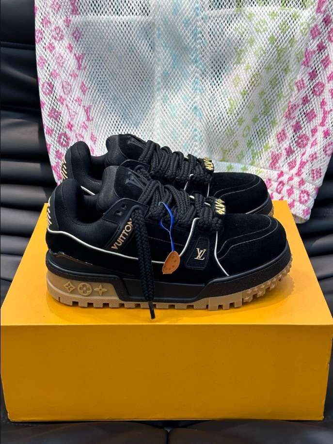 LOUIS VUITTON LV TRAINER MAXI SNEAKERS IN BLACK
