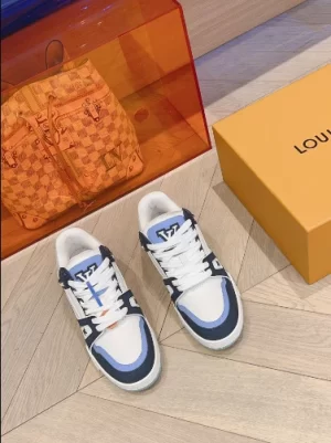 LOUIS VUITTON TRAINER SNEAKERS IN WHITE AND BLUE – LSVT330