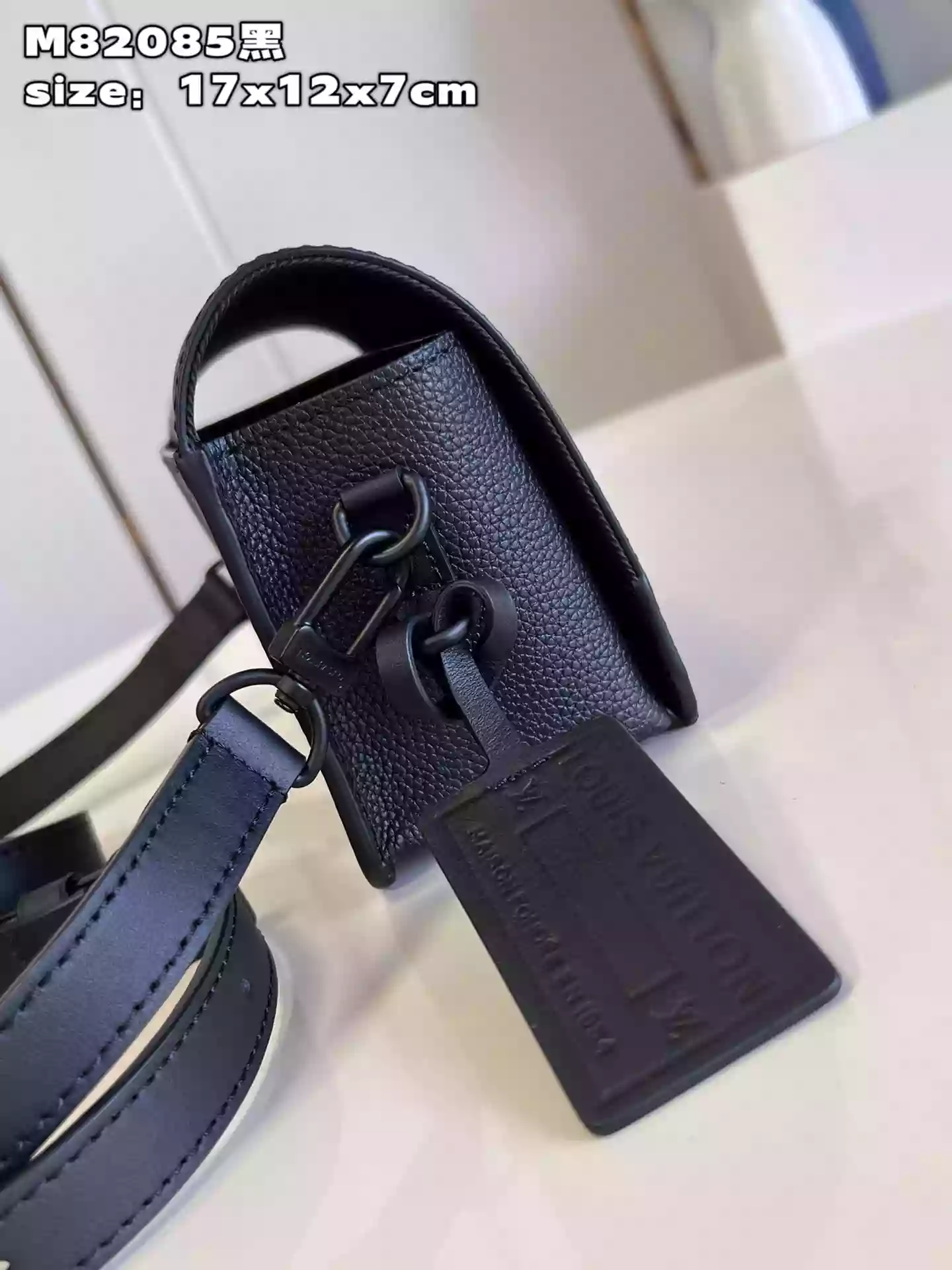 Louis Vuitton FASTLINE Wearable Wallet, Black, One Size
